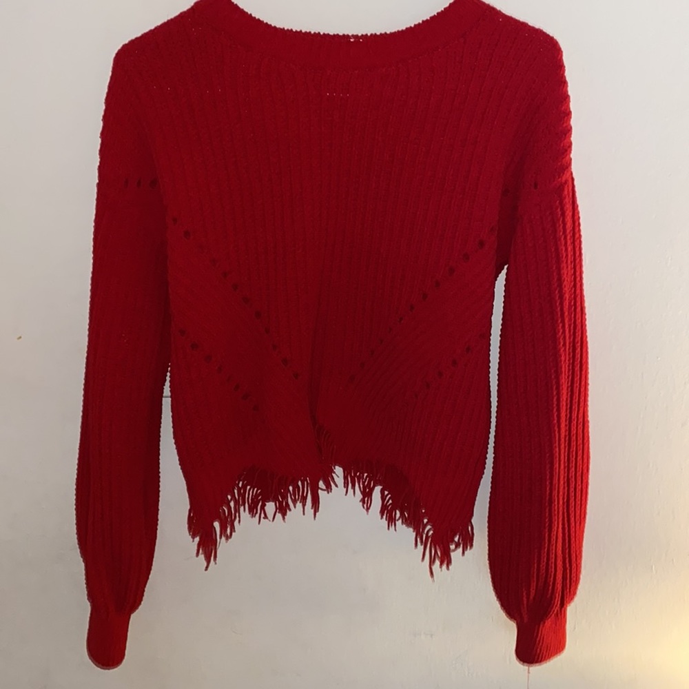 RED KNIT SWEATER